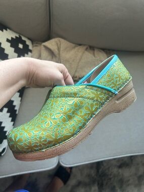 🌼Sanita Women's Floral Green Turquoise Slip-On Clog
